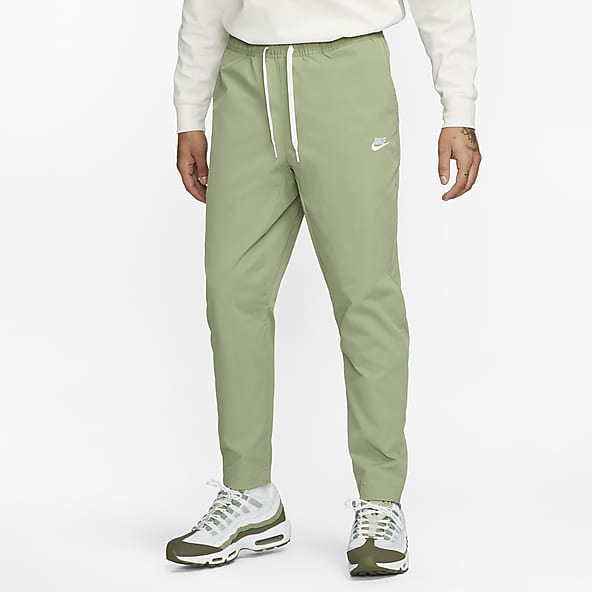 Cargo Pants Green. Nike